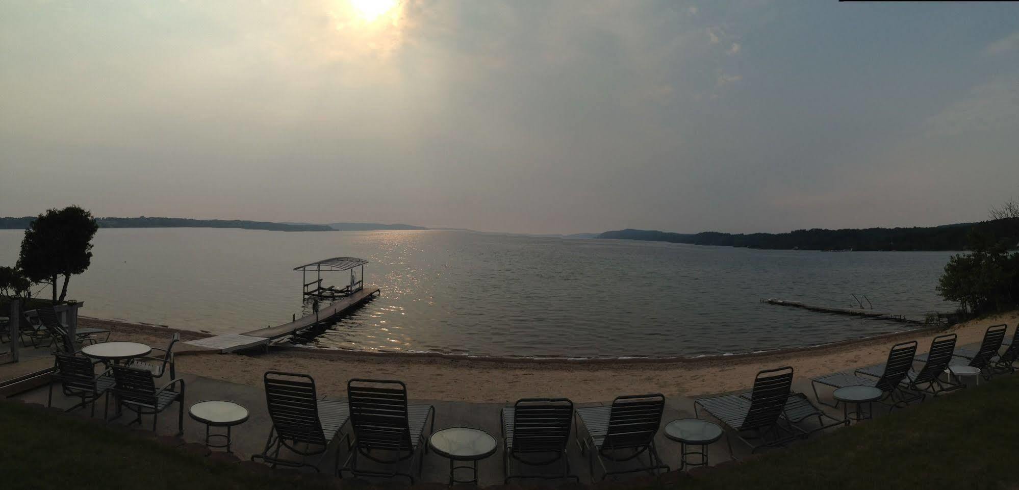 Crystal Lake Resort Beulah Exterior foto
